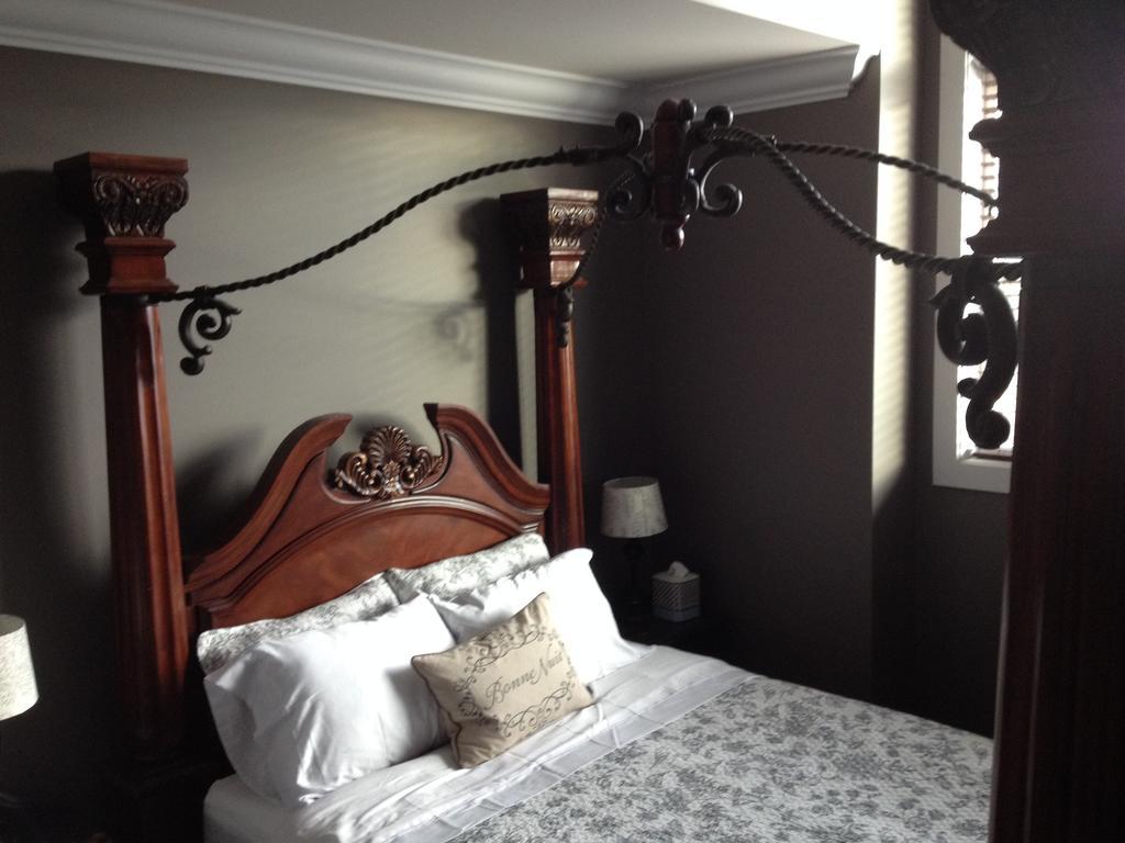 Brookside Inn Boutique Hotel Abbotsford Room photo